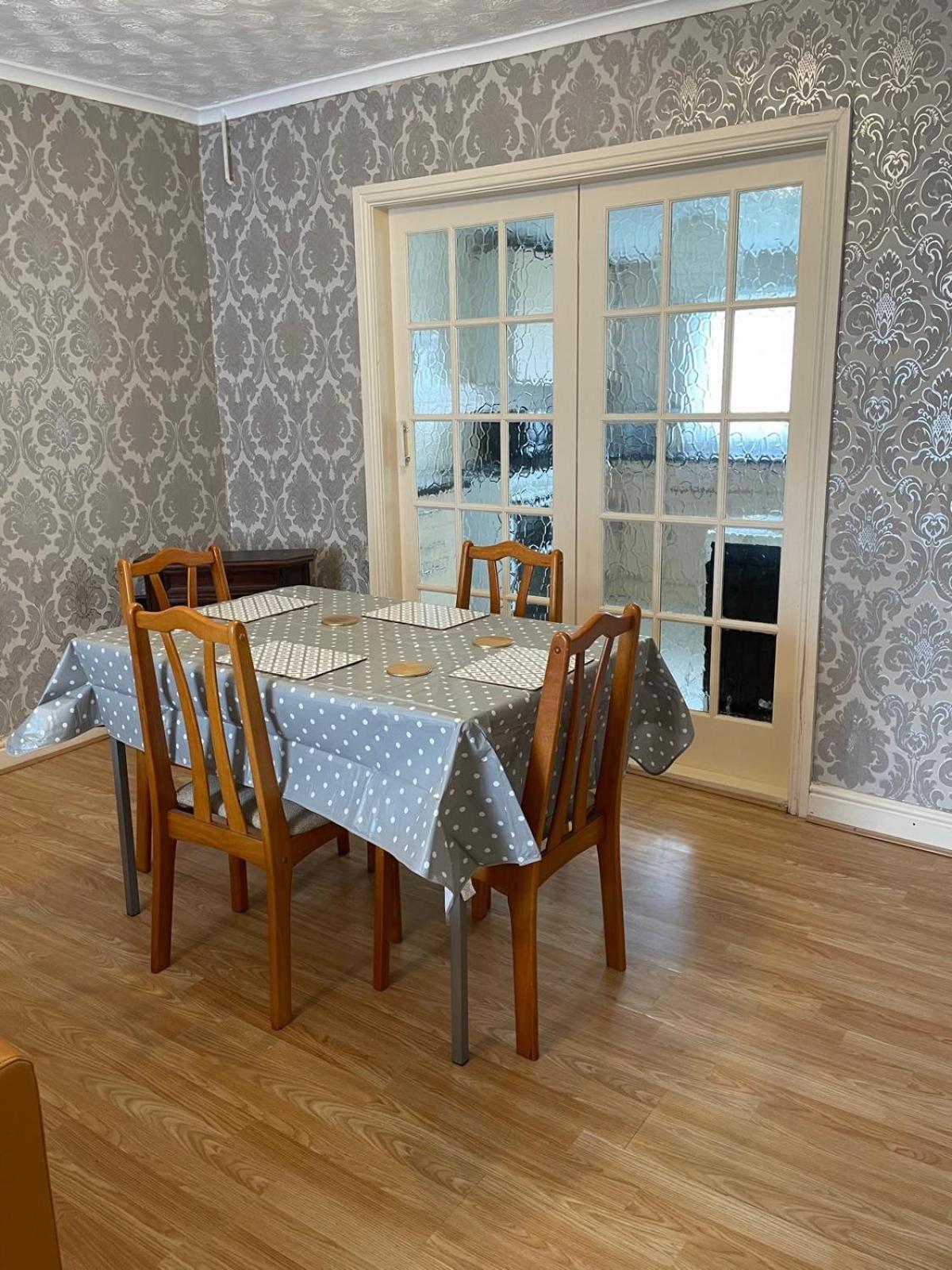 בנגור Room Only Guest Accommodation, Guest House Self Catering מראה חיצוני תמונה